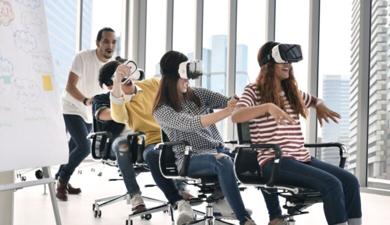VR ile Verimliliği Artırma: Stres Düzeylerini Azaltma ve Çalışan Mutluluğunu Arttırma