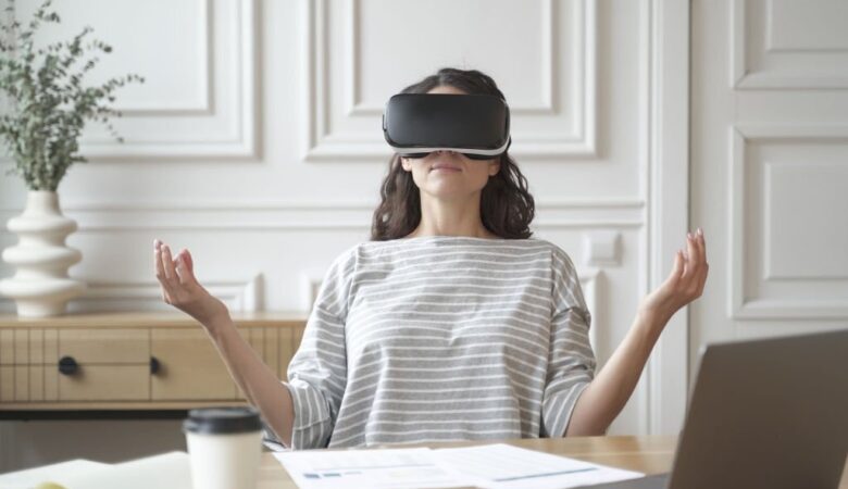 Virtual Reality (VR) Teknolojisi Kullanılarak Meditasyon ve Mindfulness Pratiklerinin Geliştirilmesi